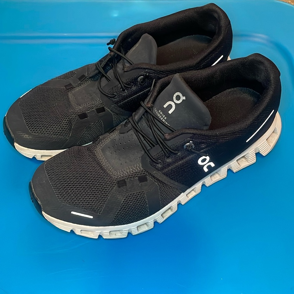 On Cloud Women’s 8.5